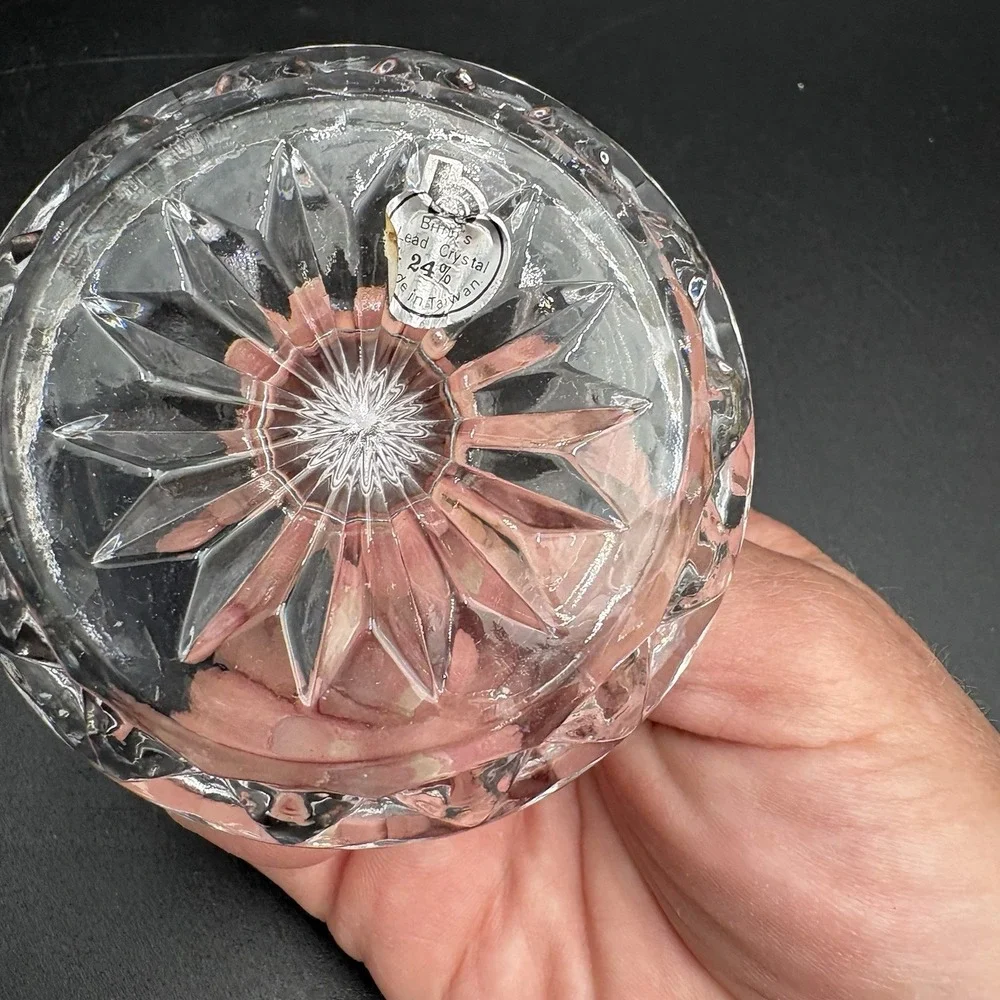 Vintage 24% Lead Crystal round ring holder